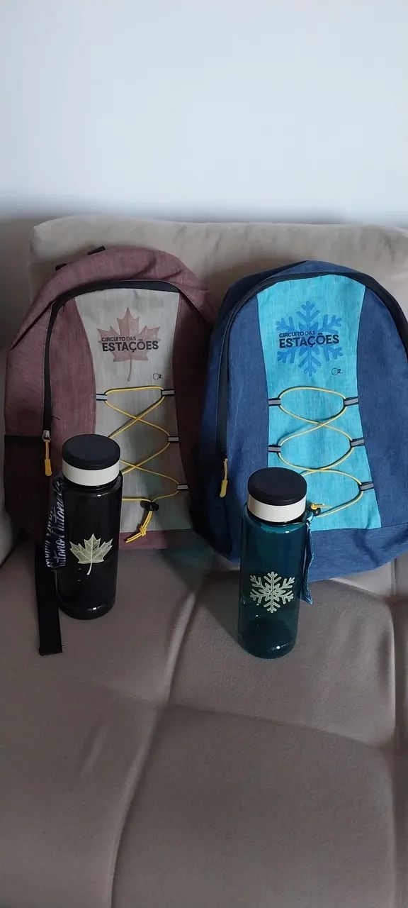 Mochila e garrafa Estações