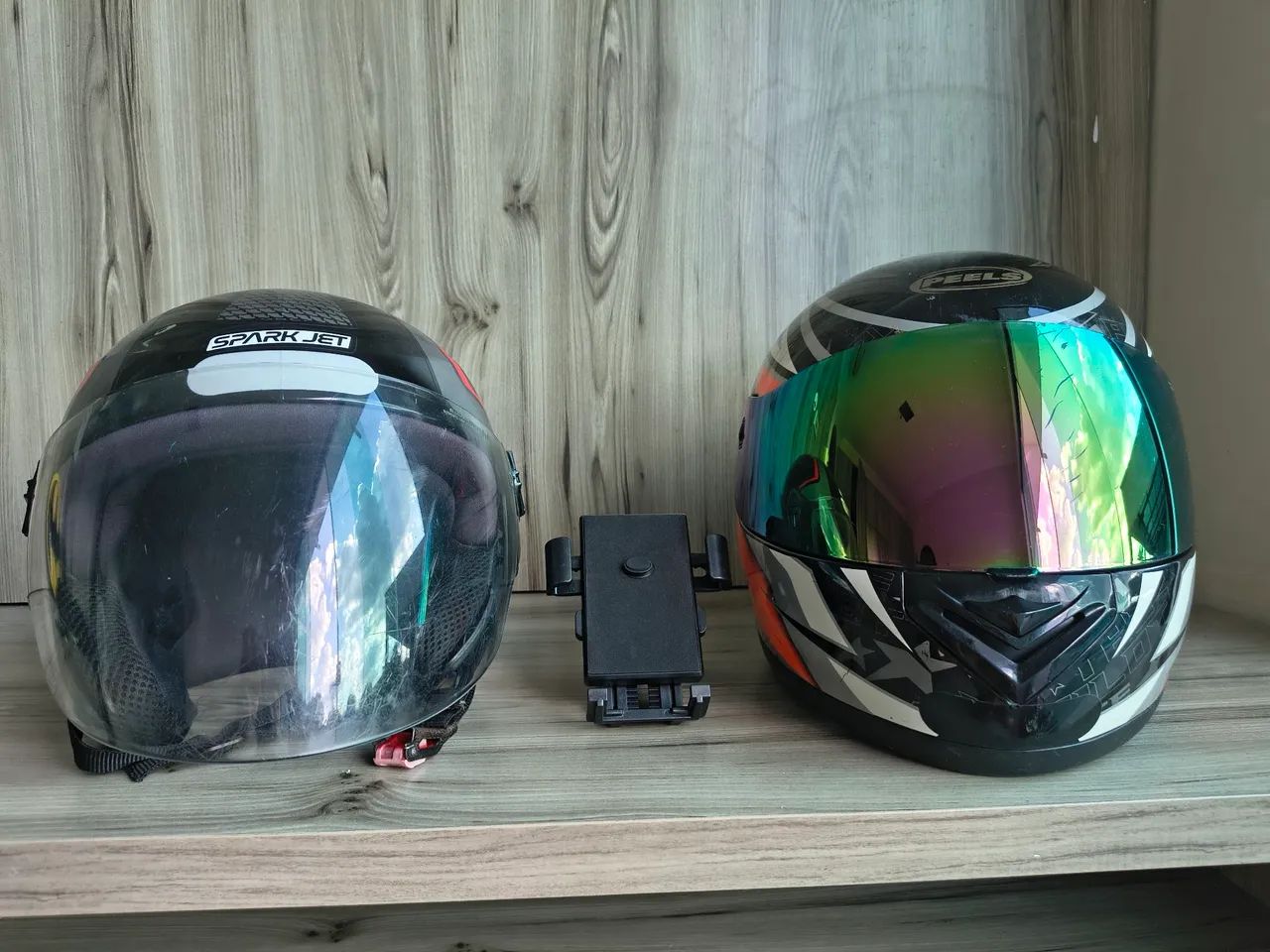 2 Capacetes + 1 suporte de cel
