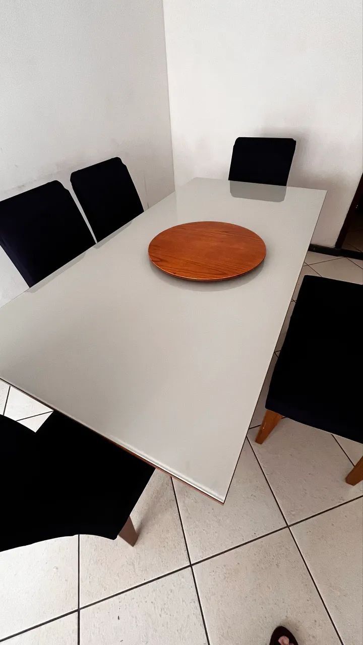 Mesa de jantar para 6 lugares