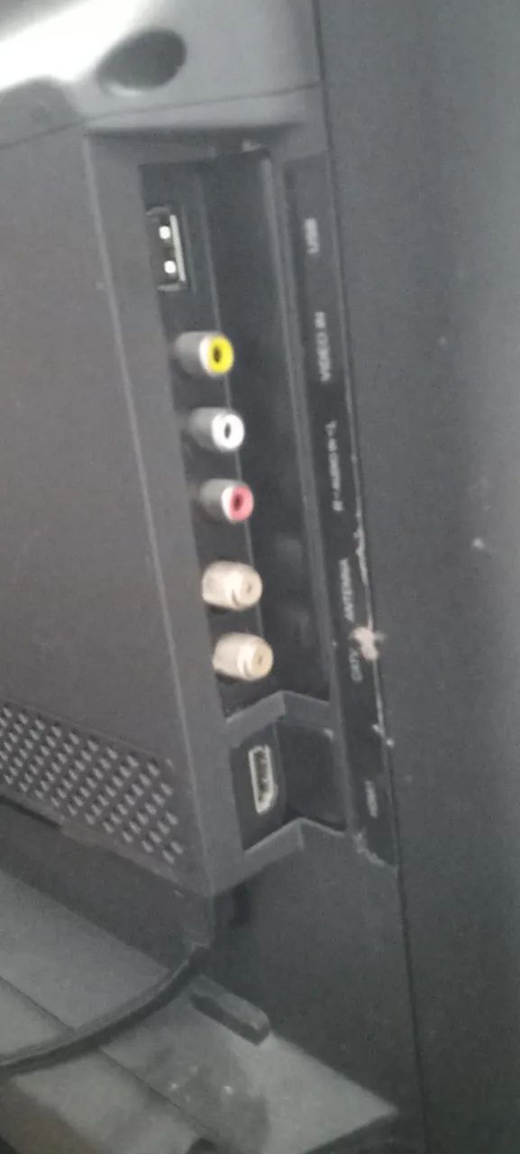 Tv Philco LCD 32" acompanha controle 300 - Foto 4