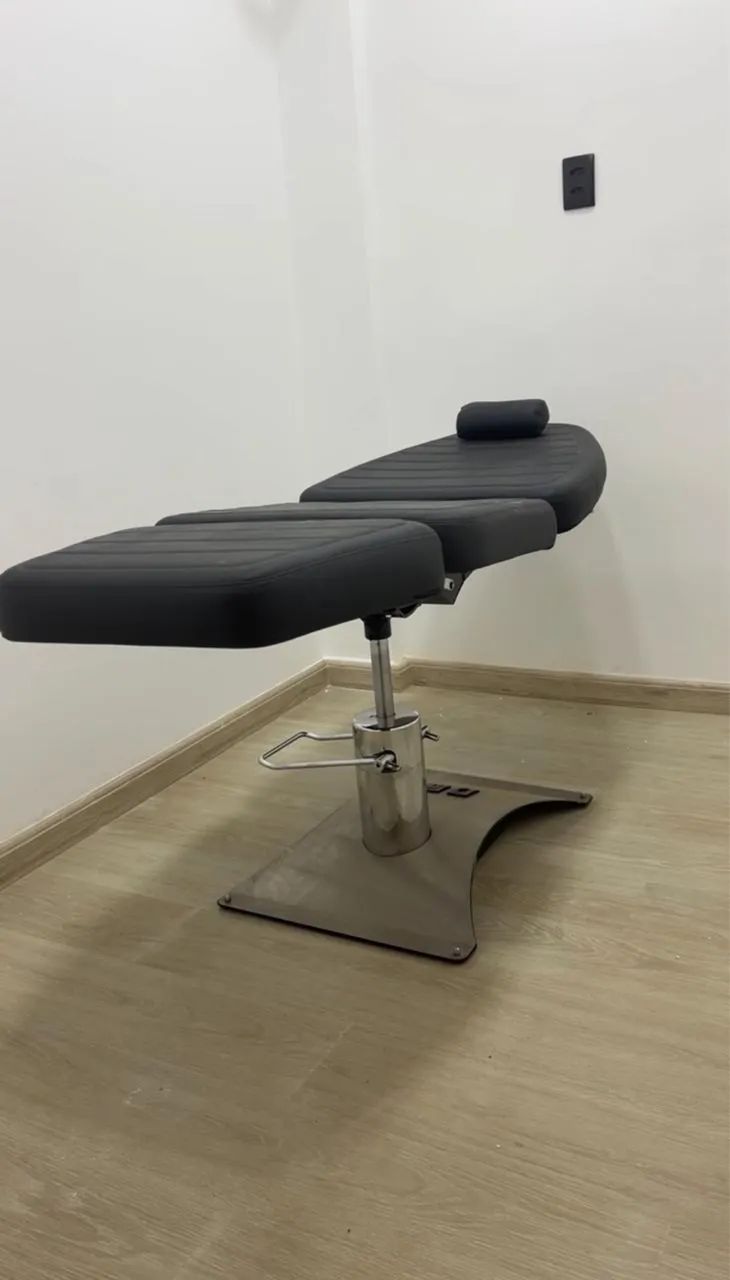 OPORTUNIDADE - Vendo Poltrona, maca ajustável e cadeira (NOVOS) - Foto 3