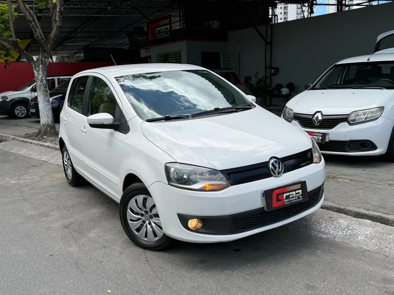 Volkswagen Fox Fox BLUEMOTION 1.0 Mi Total Flex 12V 5p 2014