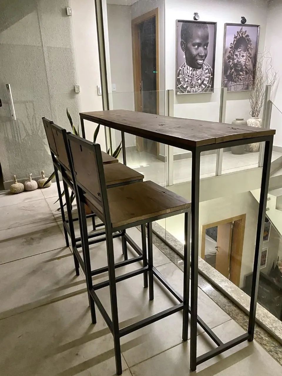 Aparador com banquetas - Foto 4