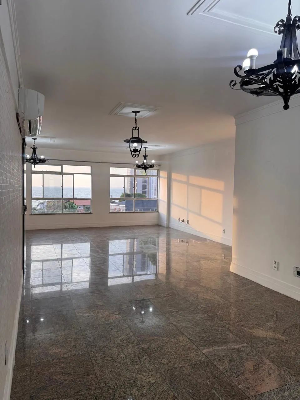 VENDO EDIFÍCIO LIDO 180 M² - Foto 4