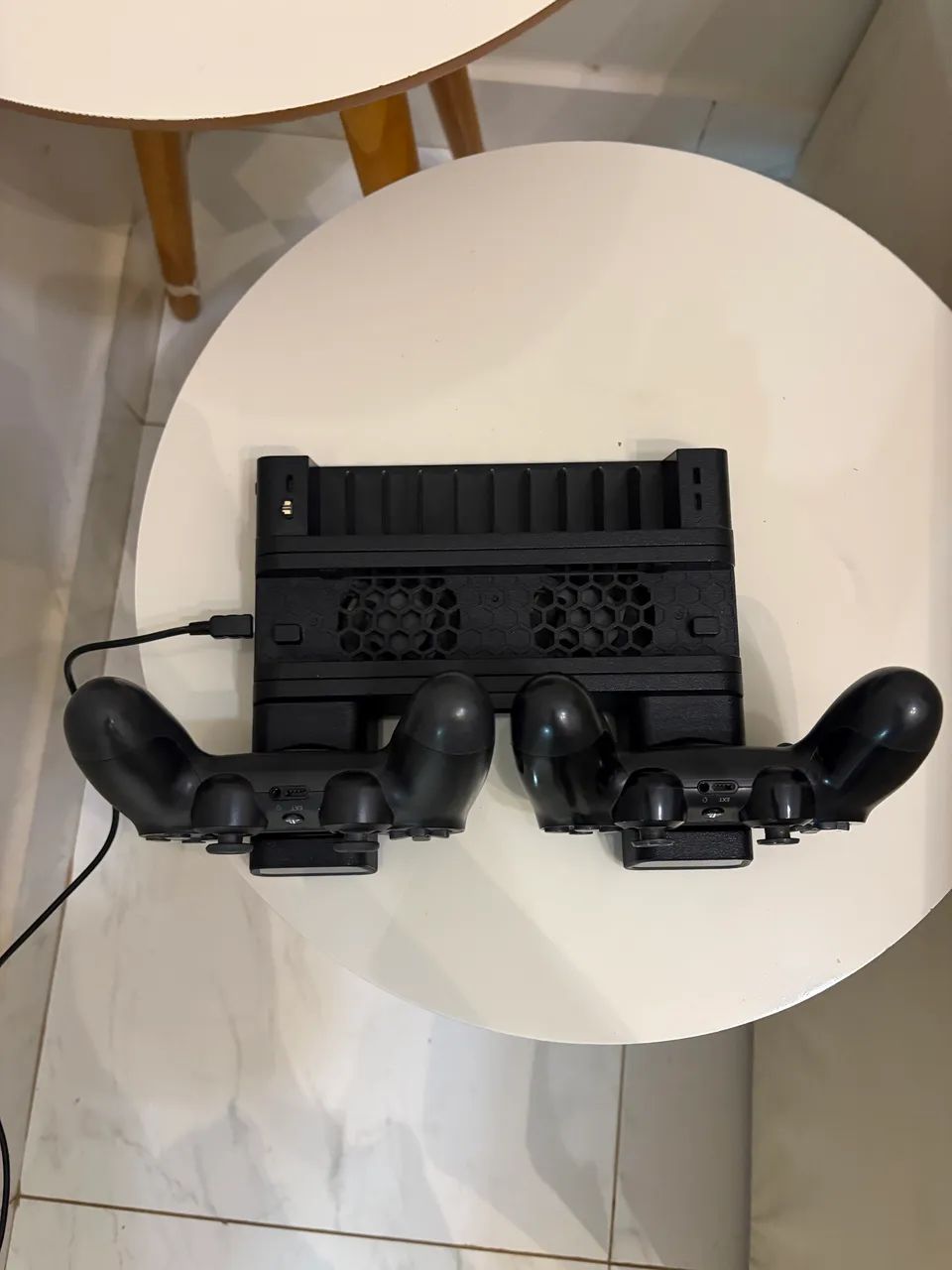 PlayStation 4 - Slim + base com coolers - Foto 2