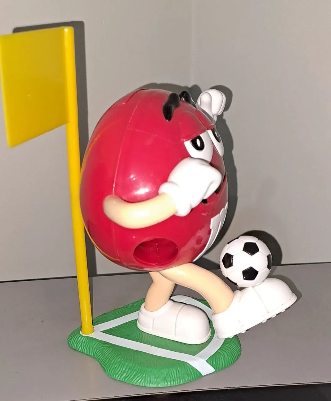 Dispenser M&M jogador futebol - Foto 2