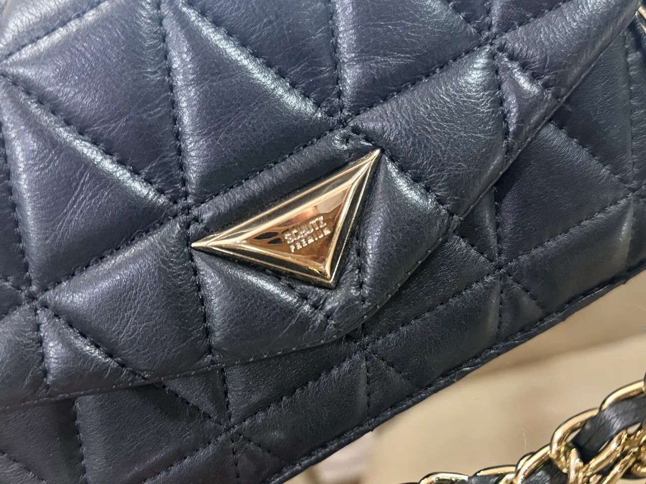 Bolsa Schutz Triangle 944 - Foto 3