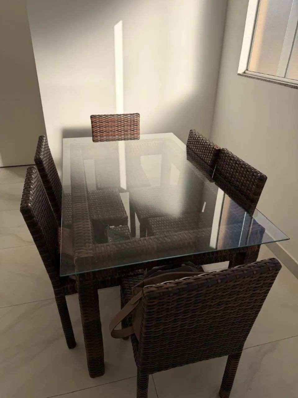 Mesa de Jantar + 06 cadeiras - Foto 3