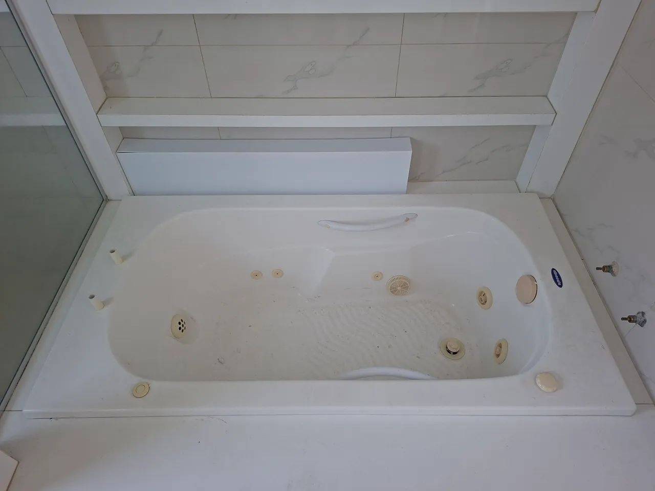 BANHEIRA DE HIDROMASSAGEM  - Foto 2