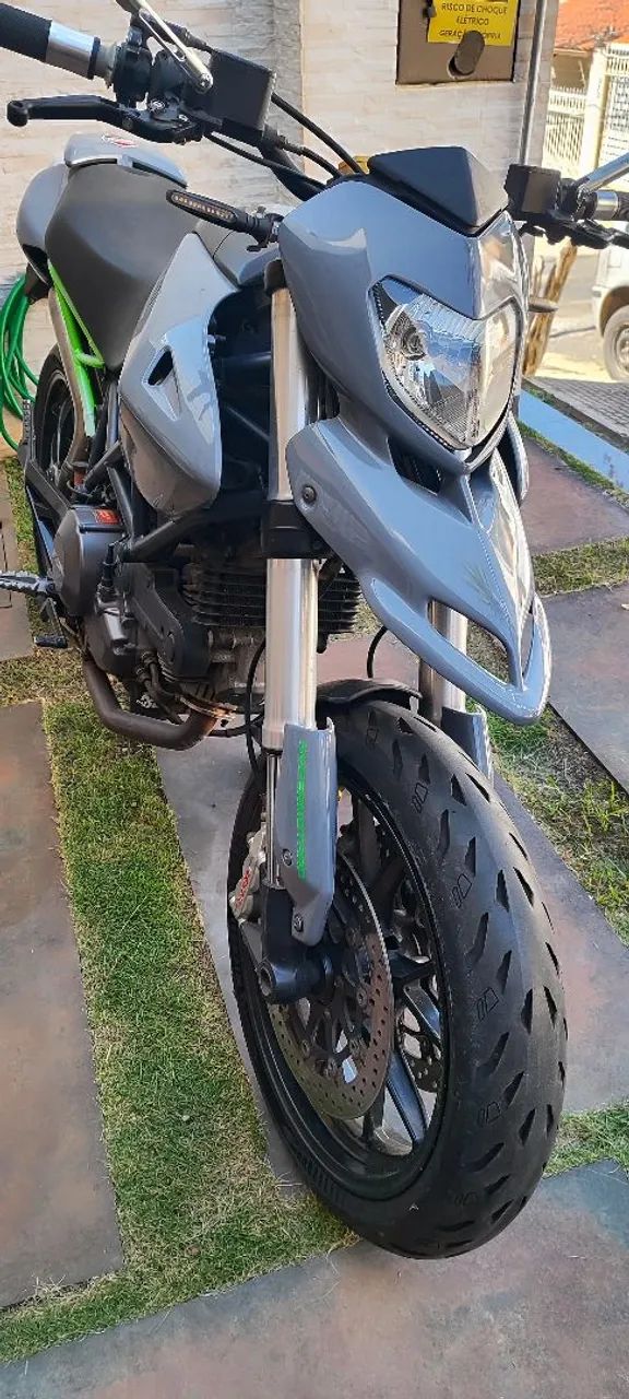 Ducat 800 cilindradas 