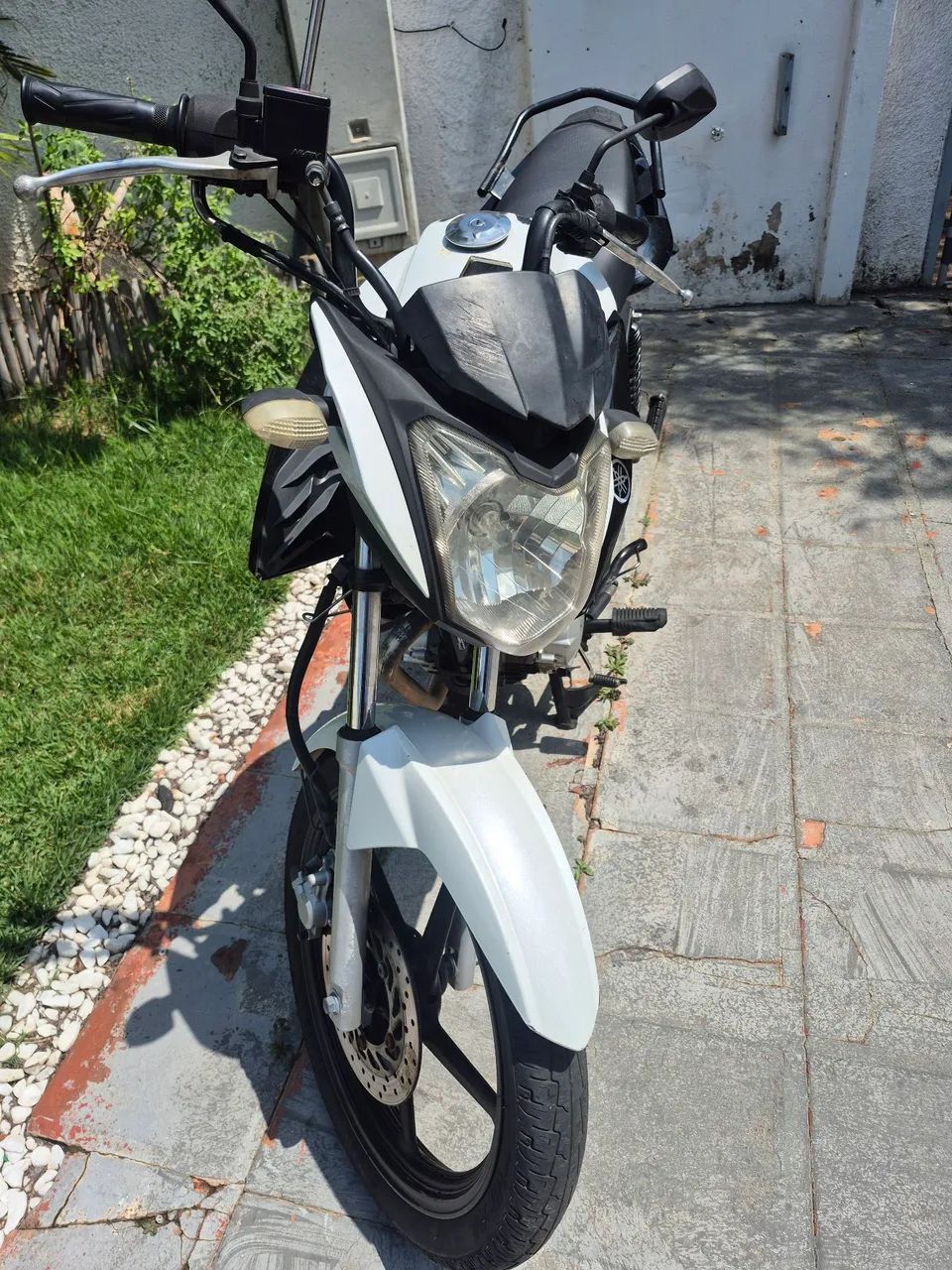 Fazer 150 conservada 