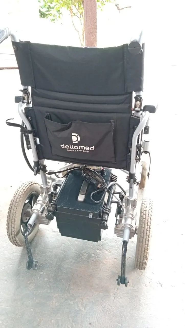 Cadeira de rodas motorizada  - Foto 5