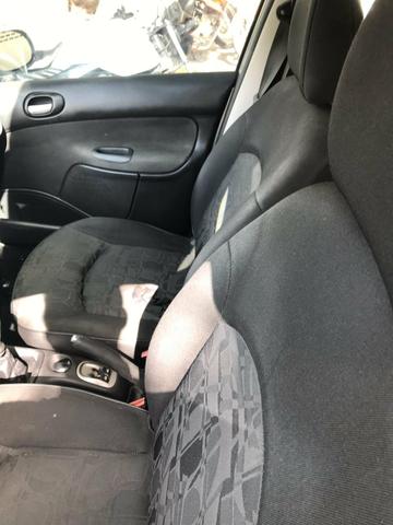 Peugeot 207 - sedan 2010/2011 - Foto 2
