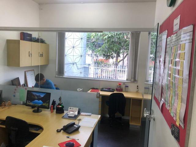 Alugo, para fins comerciais, excelente casa, na Rua Grão Mogol, número 1000, no Sion - Foto 11