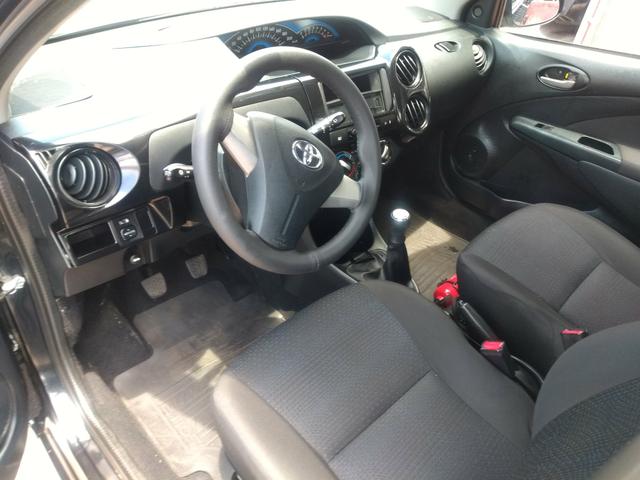 Etios X 2014 - Foto 2
