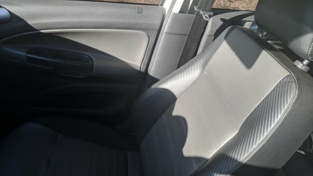VW Voyage 1.6 Highline Automático 2015 - Foto 6
