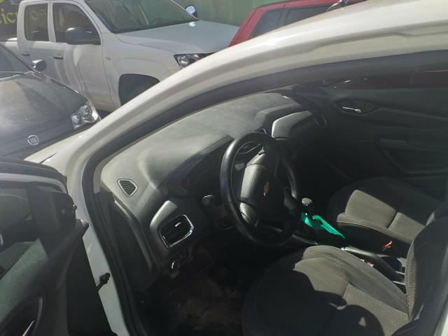 Está ponto para financiar pegar outro carro de menor * - Foto 3
