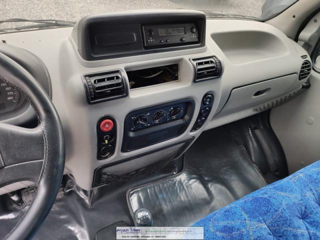 RENAULT MASTER MINIBUS L2H2 2.5DCI 16v(PackClim16Lug.) 3P Comp 2008 - Foto 17