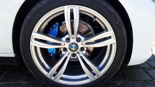 Bmw 320i Mperformance - Foto 11