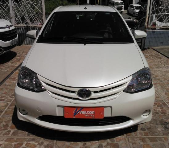 Toyota Etios 2016 Hatch 1.5 XS Flex Branco 28.330km Unico Dono - Foto 2
