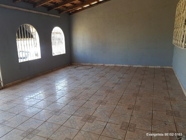 Urgente Casa de 3 Quartos Com Barraco de Fundo | Vagas para 3 carros | Escriturada - Foto 7