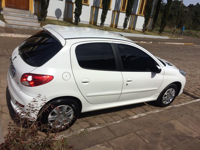 Peugeot 207 2014