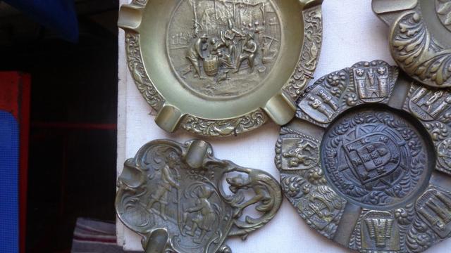 Cinzeiros de Escritorio em Bronze "Holland" Decoração - Foto 4
