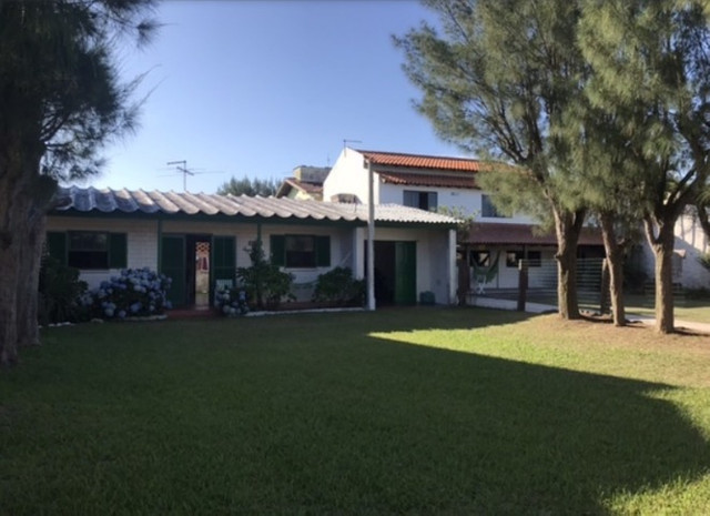 Casa junto a plataforma de pesca 3 dorm poucos m do mar