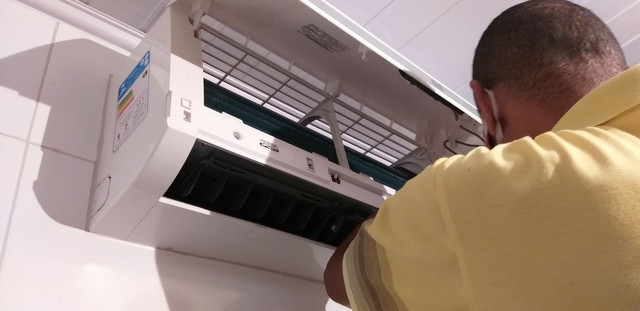 Consertamos geladeiras, máquina de lavar, freezer, ar-condicionado, bebedouros etc. - Foto 5