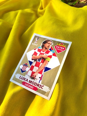 LUKA MODRIC BORDÔ (Base) - EXTRA LEGEND (Croácia) - Figurinha Original -  Não