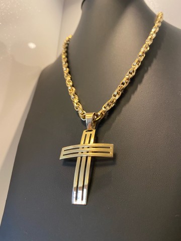 Pingente  em ouro 18k 8 gramas