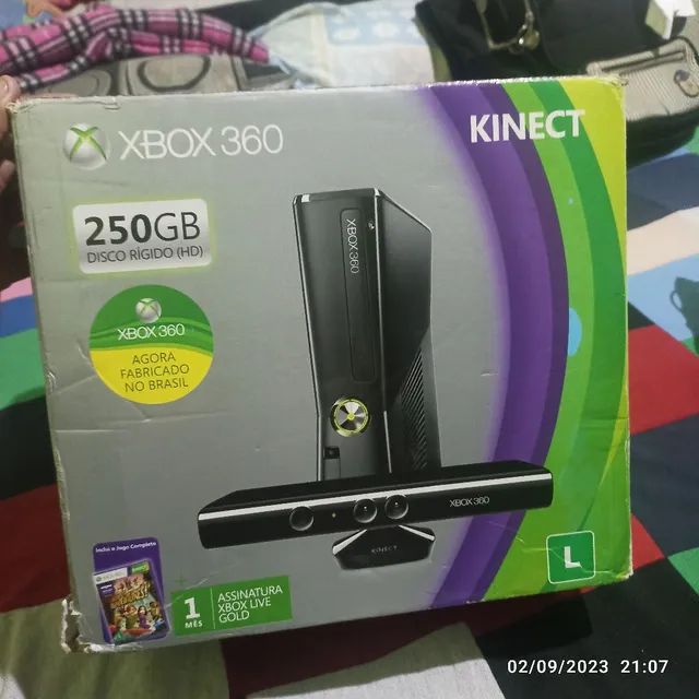 Console XBOX 360 250GB + Kinect + 3 Jogos + Controle sem fio + 1 Mês De Live