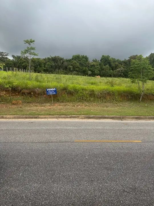 Terreno condomínio Gran Royalle Casa Branca 1000 mts
