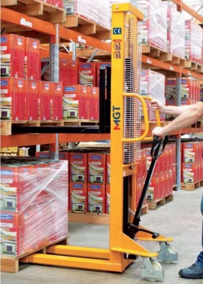 Empilhadeira Manual Menegotti 1.0 Ton X 1600mm - Foto 6