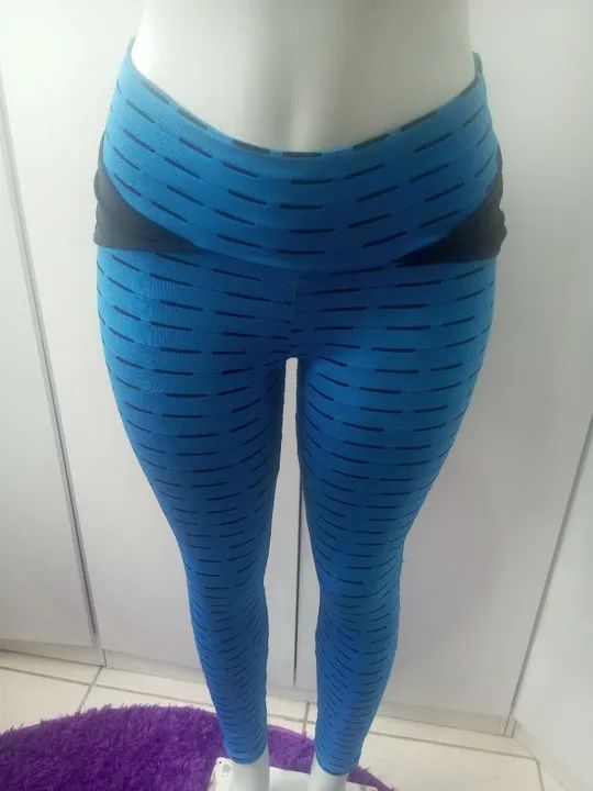 Legging azul com detalhes em preto - Foto 4