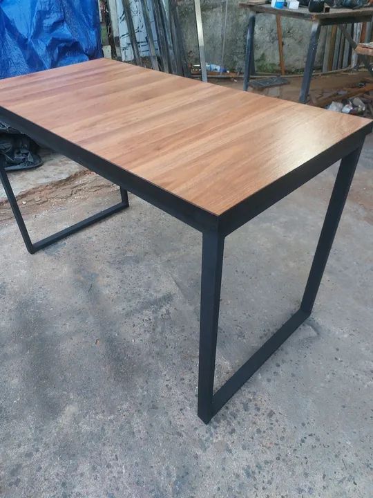 Mesa de Jantar Industrial com Tampo de Madeira - Foto 2