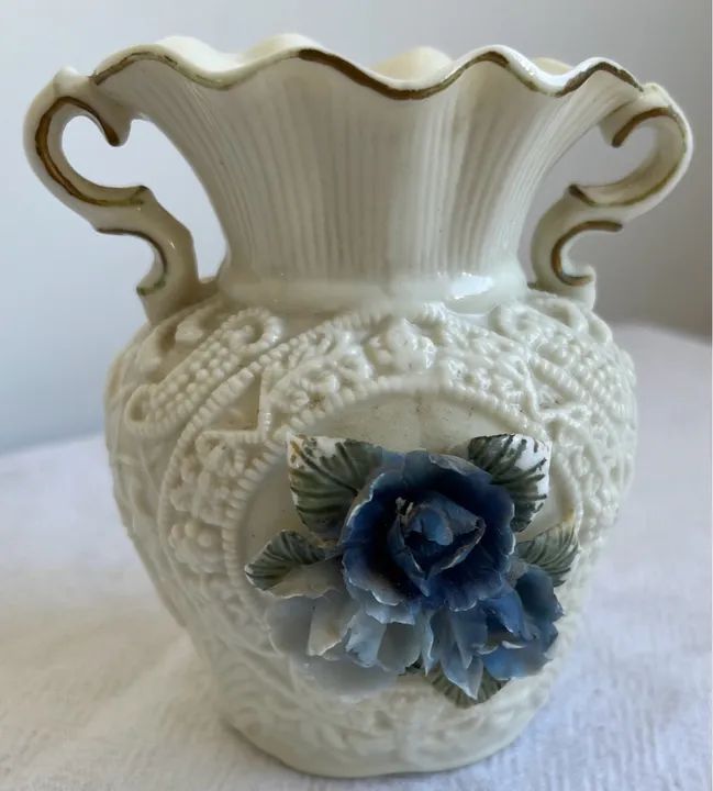 Vaso Decorativo em Porcelana com Flores