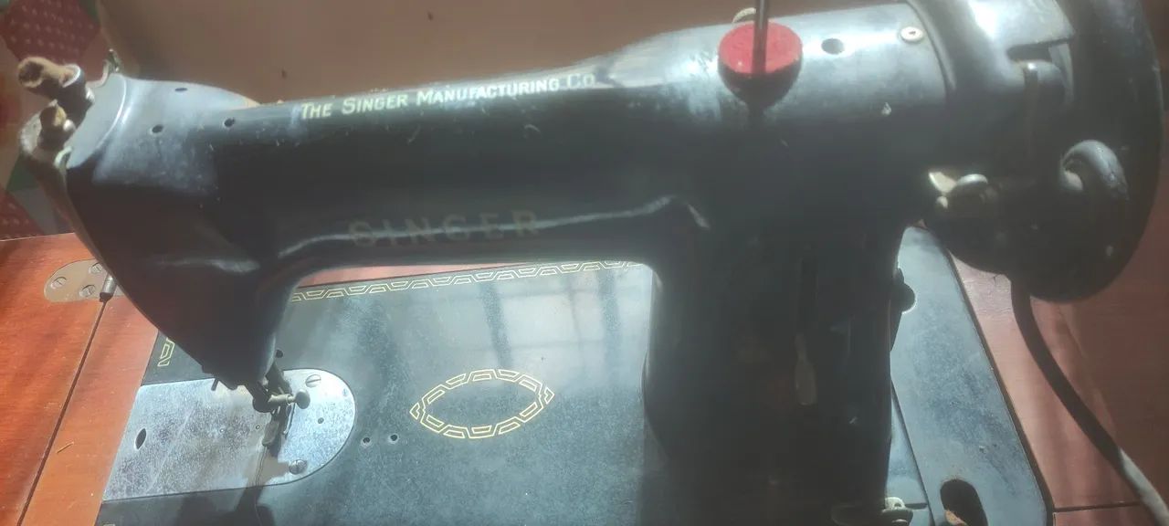 Máquina de Costura Singer Antiga - Foto 3