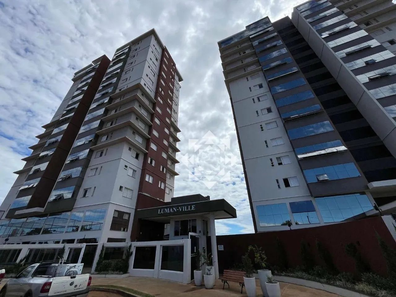Apartamento com 3 dormitórios para alugar, 172 m² por R$ 4.600,00/mês - Plano Diretor Nort