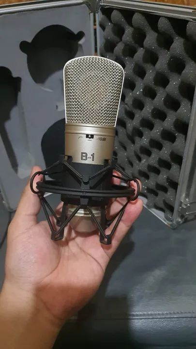 Microfone Behringer B1 em perfeito estado
