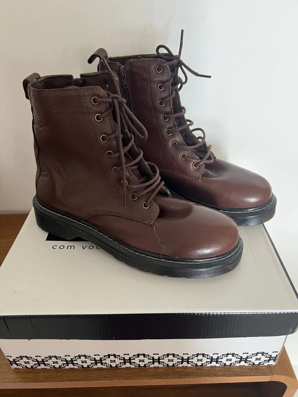 Bota de couro - Nova com etiqueta / 40 Unissex  - Foto 2