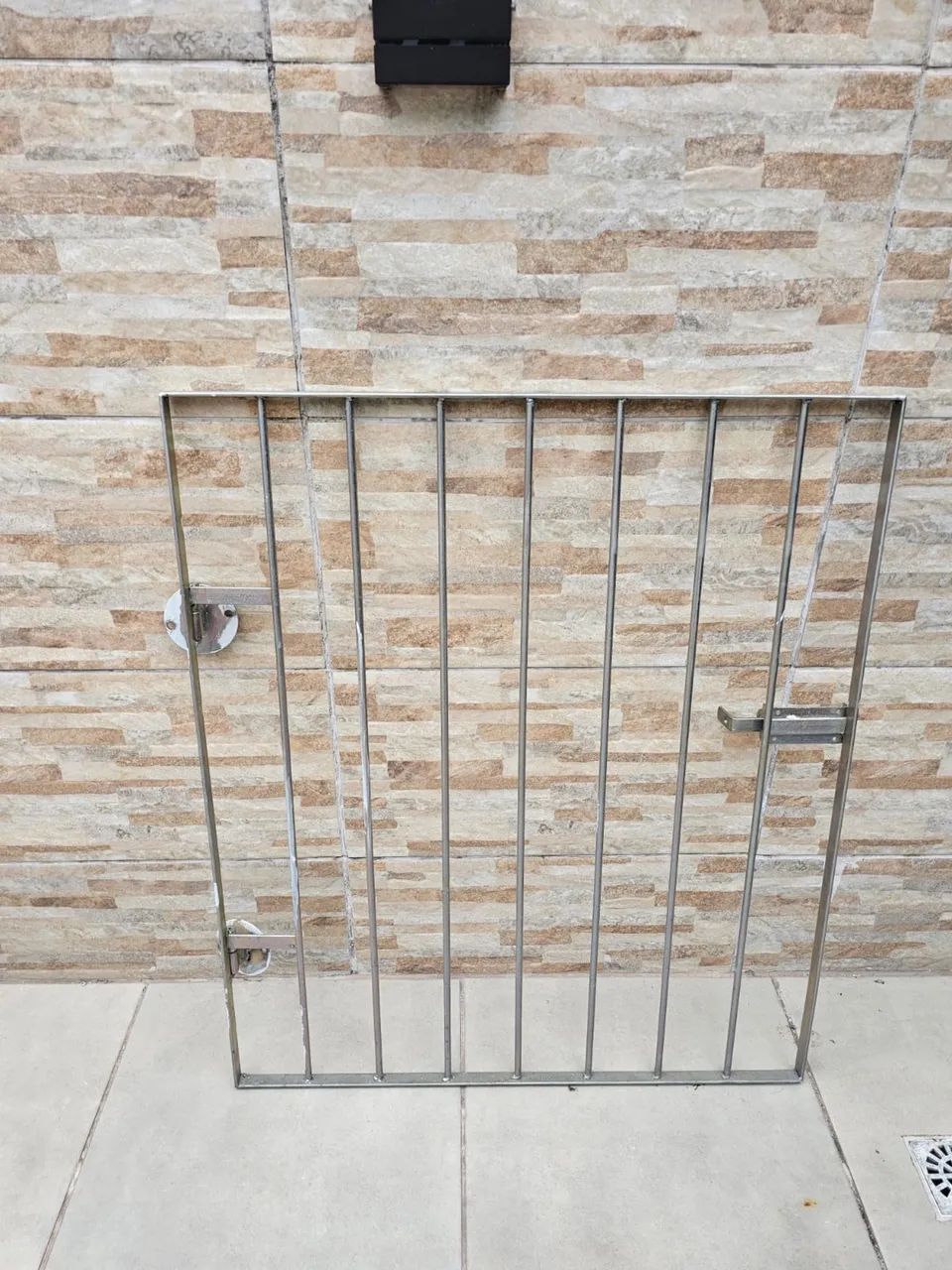 Small iron gate64520835932931121