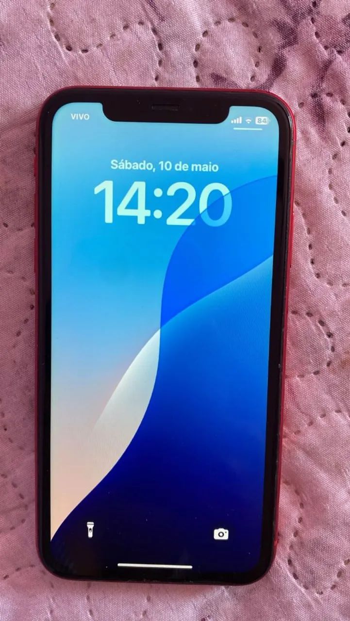 IPhone 11 funcionando em perfeito estado,não acompanha carregador, saúde bateria em 77 