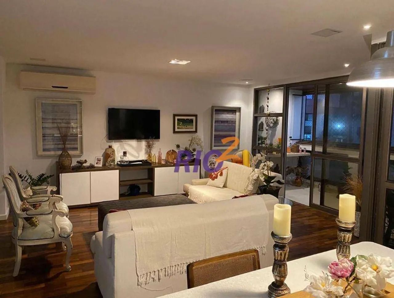 Posto 4 | Frontal Mar | 4Qtos com 177m² | Reformado | 3 Vagas