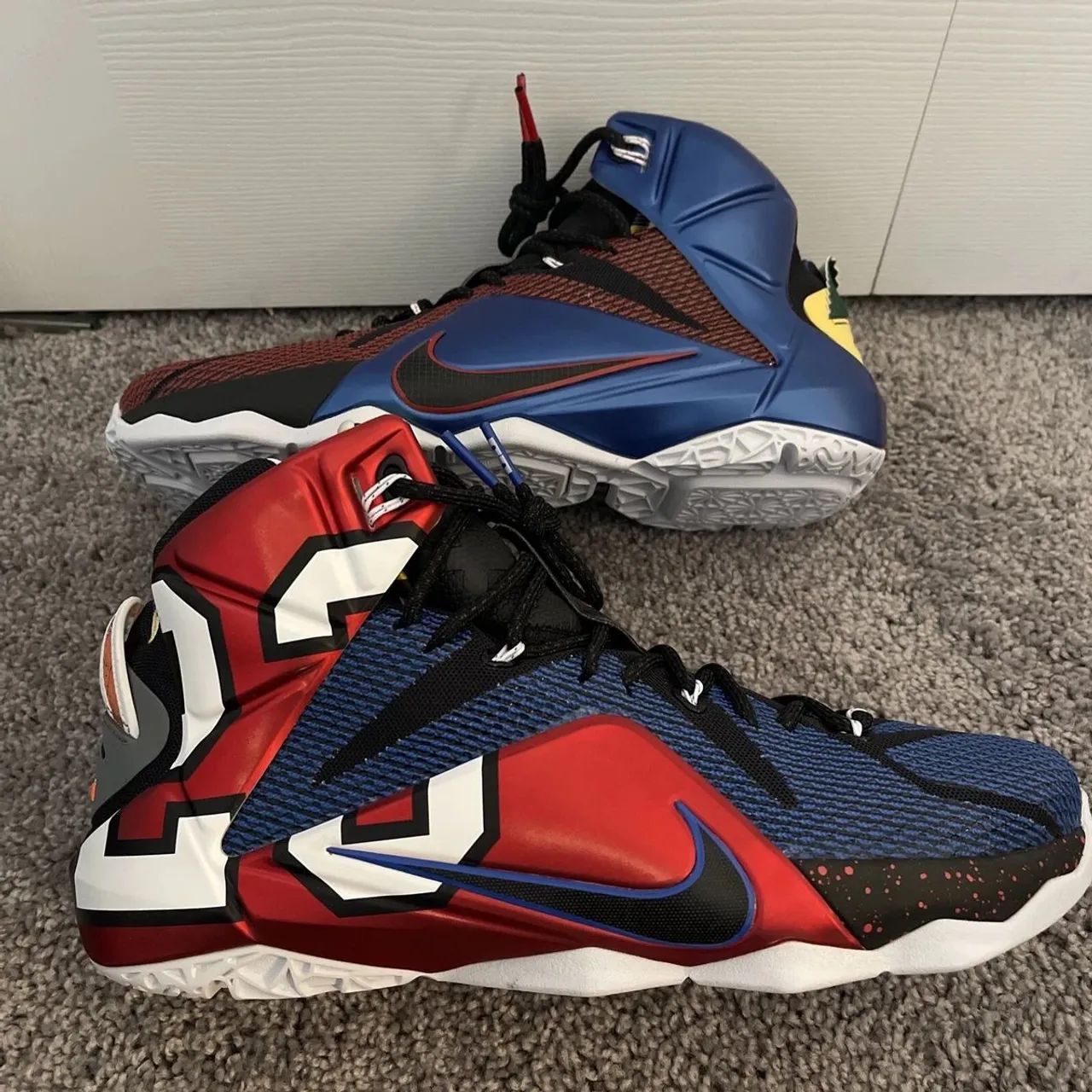 Tênis basquetebol Nike LeBron 12 SE N42 Tênis importado dos Estados Unidos Novo nunca us