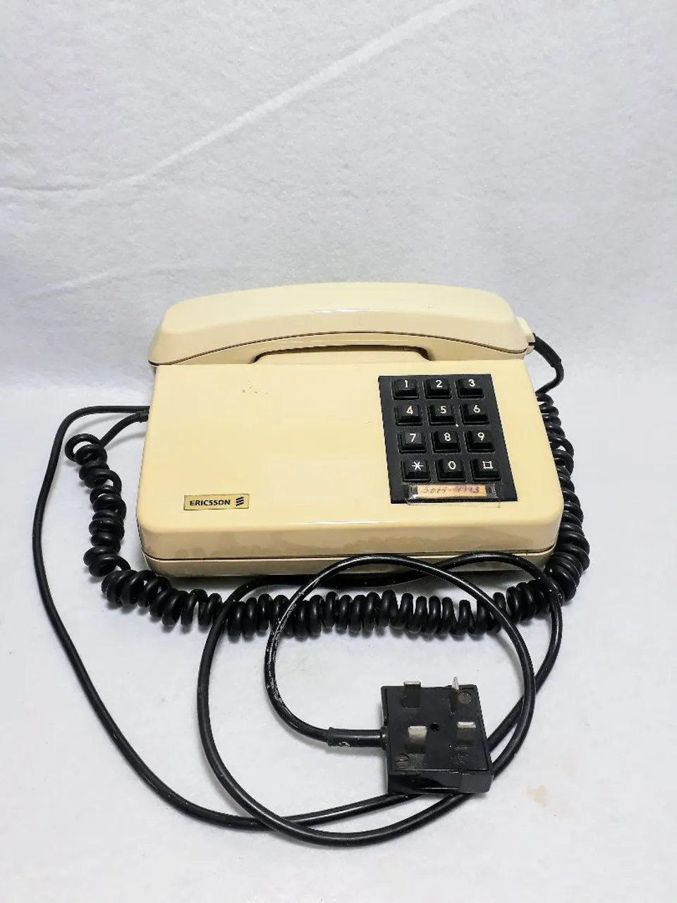 Antigo telefone fixo Ericsson de 1990
