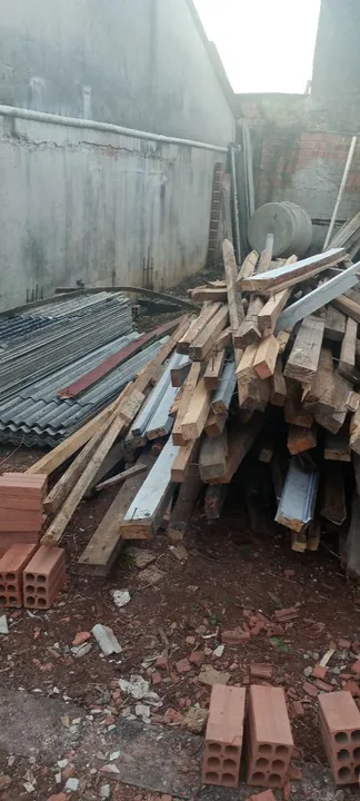 Madeiras e Ferragens para Construção