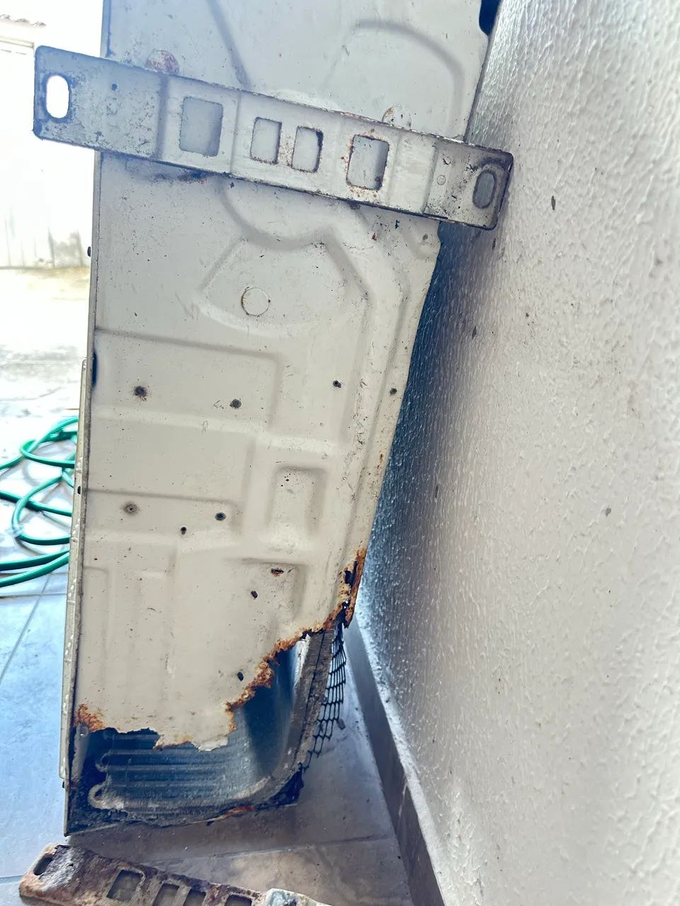 Ar condicionado 12mil Btus - Em perfeitas condições de uso, condensadora com base oxidada - Foto 5