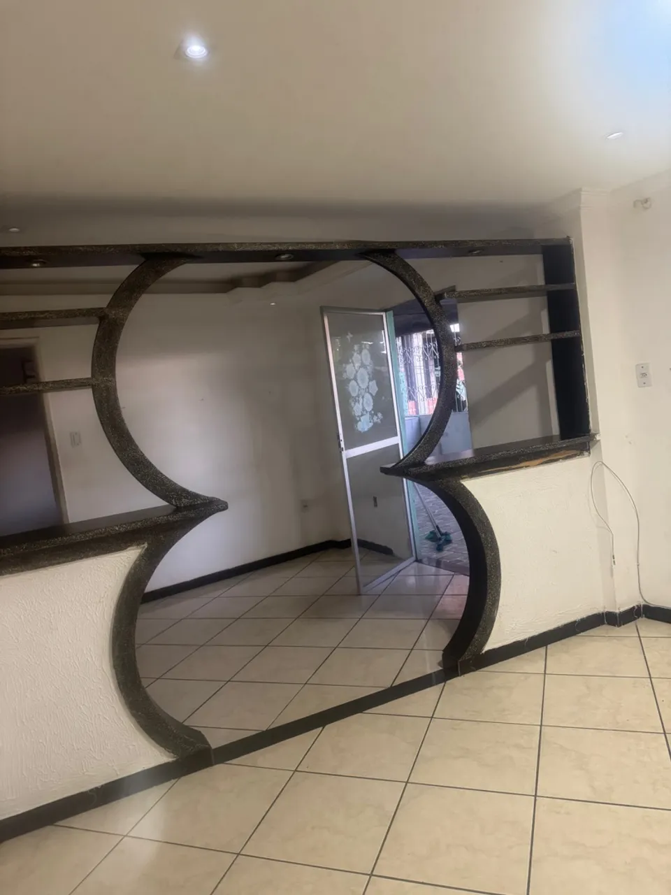 Aluga-se casa 800 reais largo do luso Plataforma