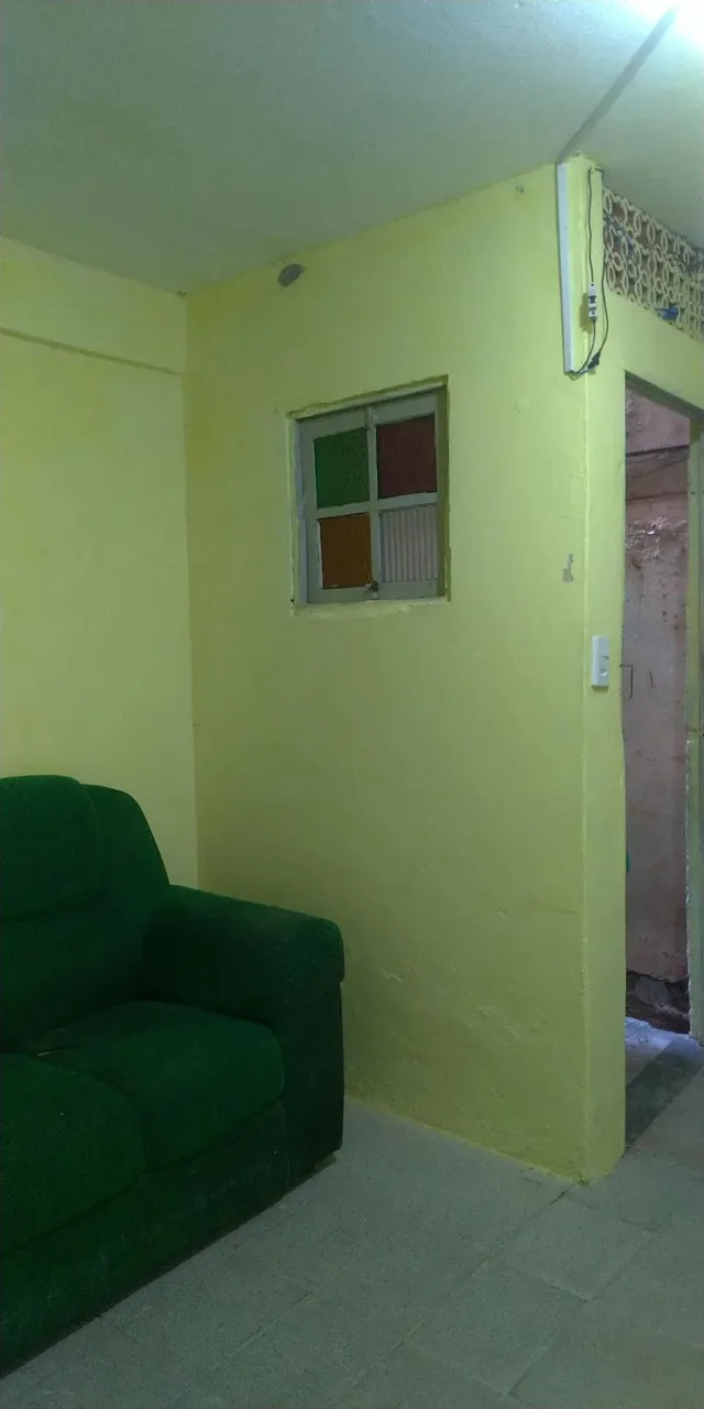 CASA De Um Quarto e Dependências